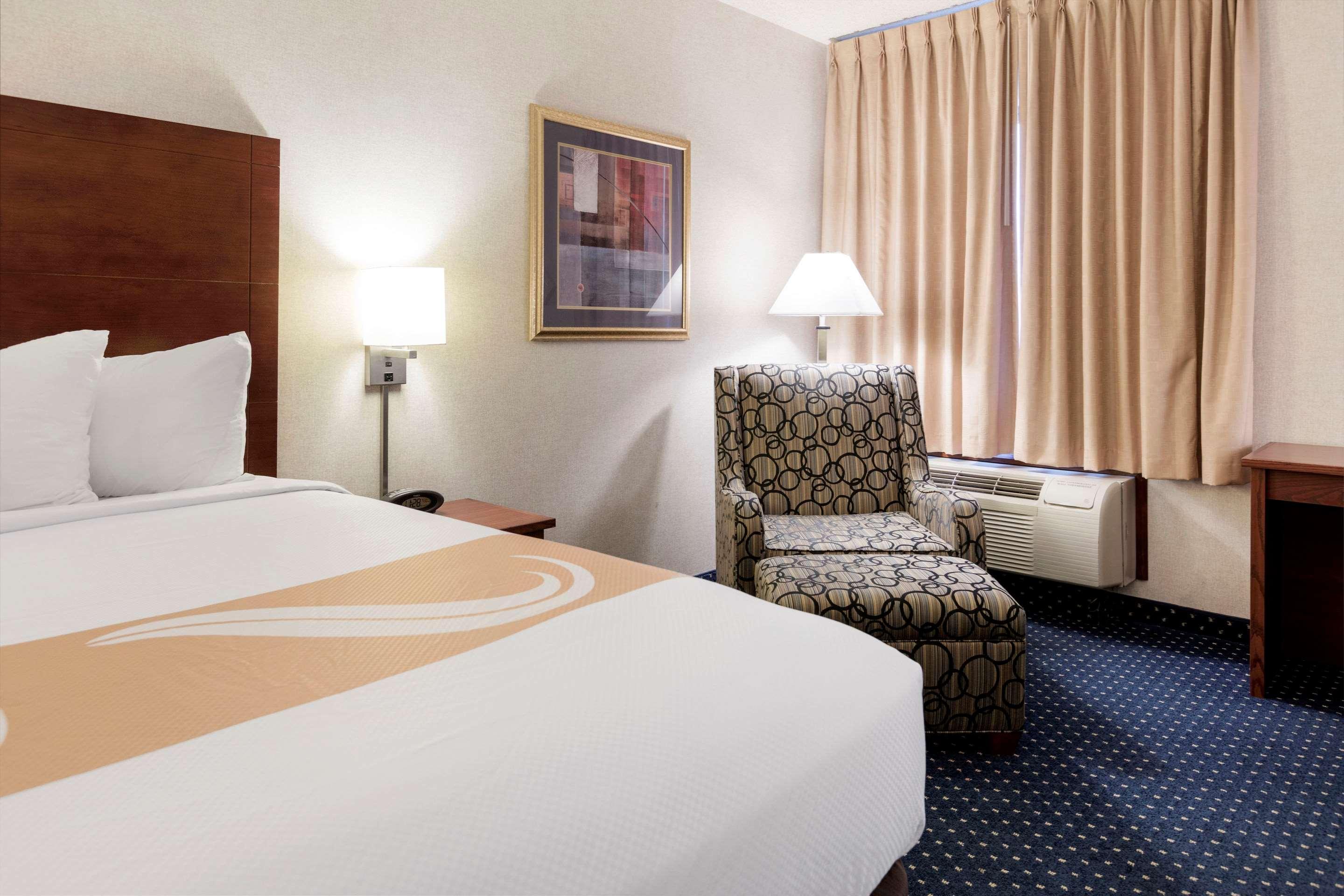 Quality Inn Auburn Hills - Detroit North Exterior foto